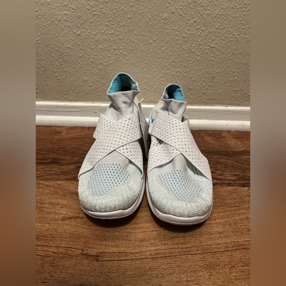 Nike Free Run Motion Flyknit 2 'White Polar Blue' Sample - Picture 5 of 8